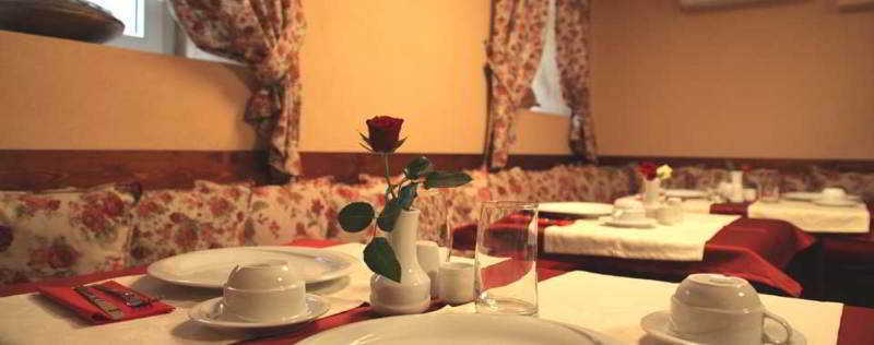 Hotel Vila 60 Tirana Exteriör bild